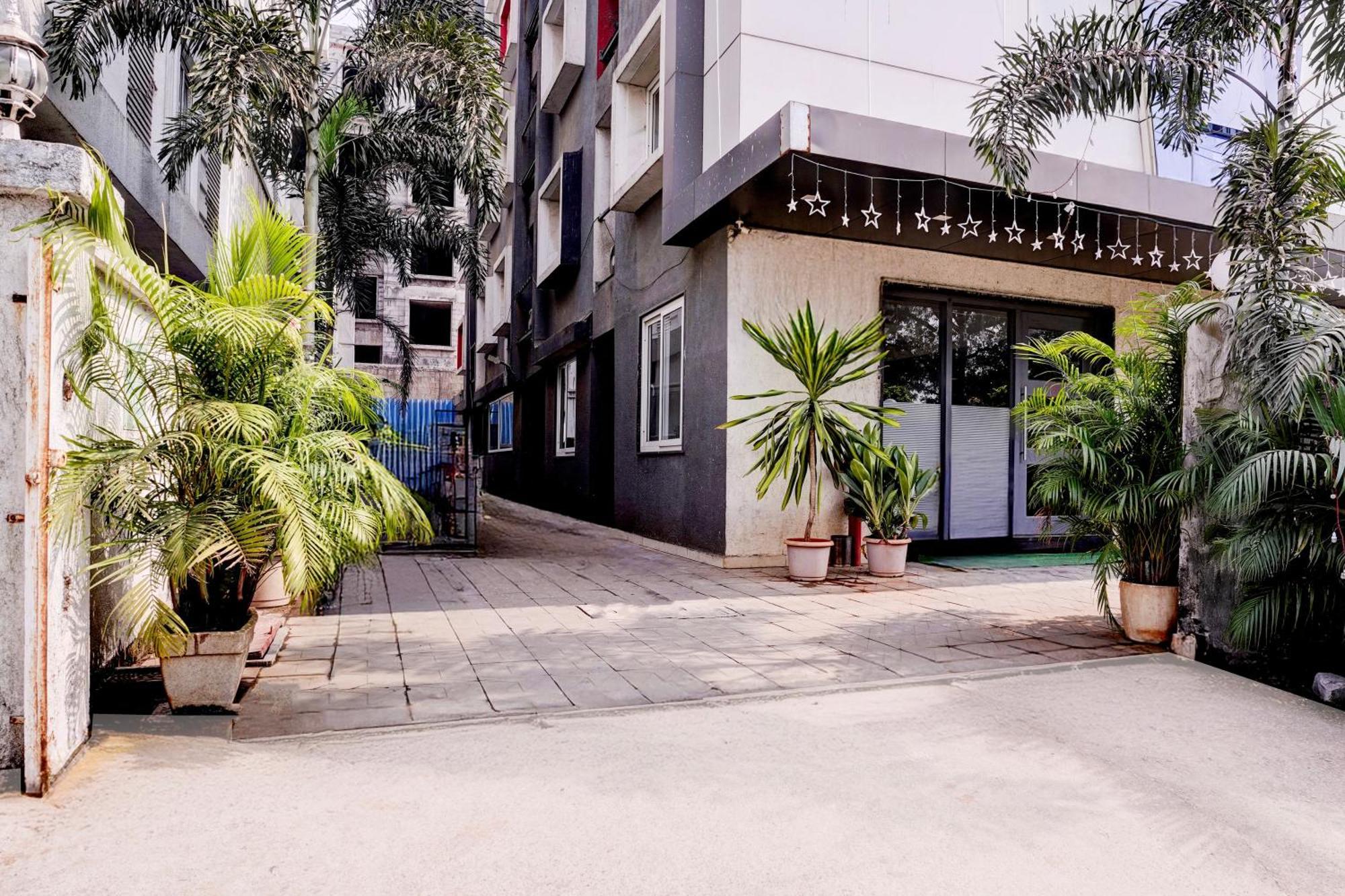 Townhouse Oak Kopar Khairane Navi Mumbai Formerly Ivy Hotel ภายนอก รูปภาพ