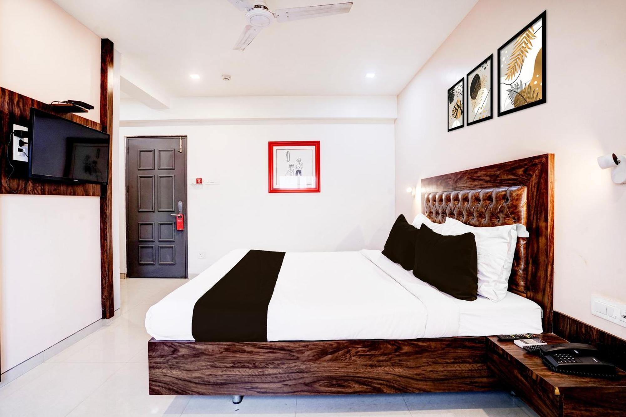 Townhouse Oak Kopar Khairane Navi Mumbai Formerly Ivy Hotel ภายนอก รูปภาพ