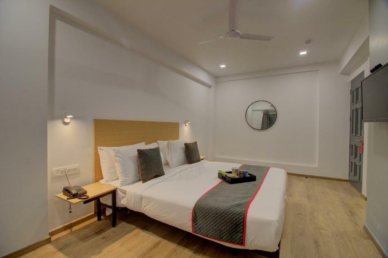 Townhouse Oak Kopar Khairane Navi Mumbai Formerly Ivy Hotel ภายนอก รูปภาพ
