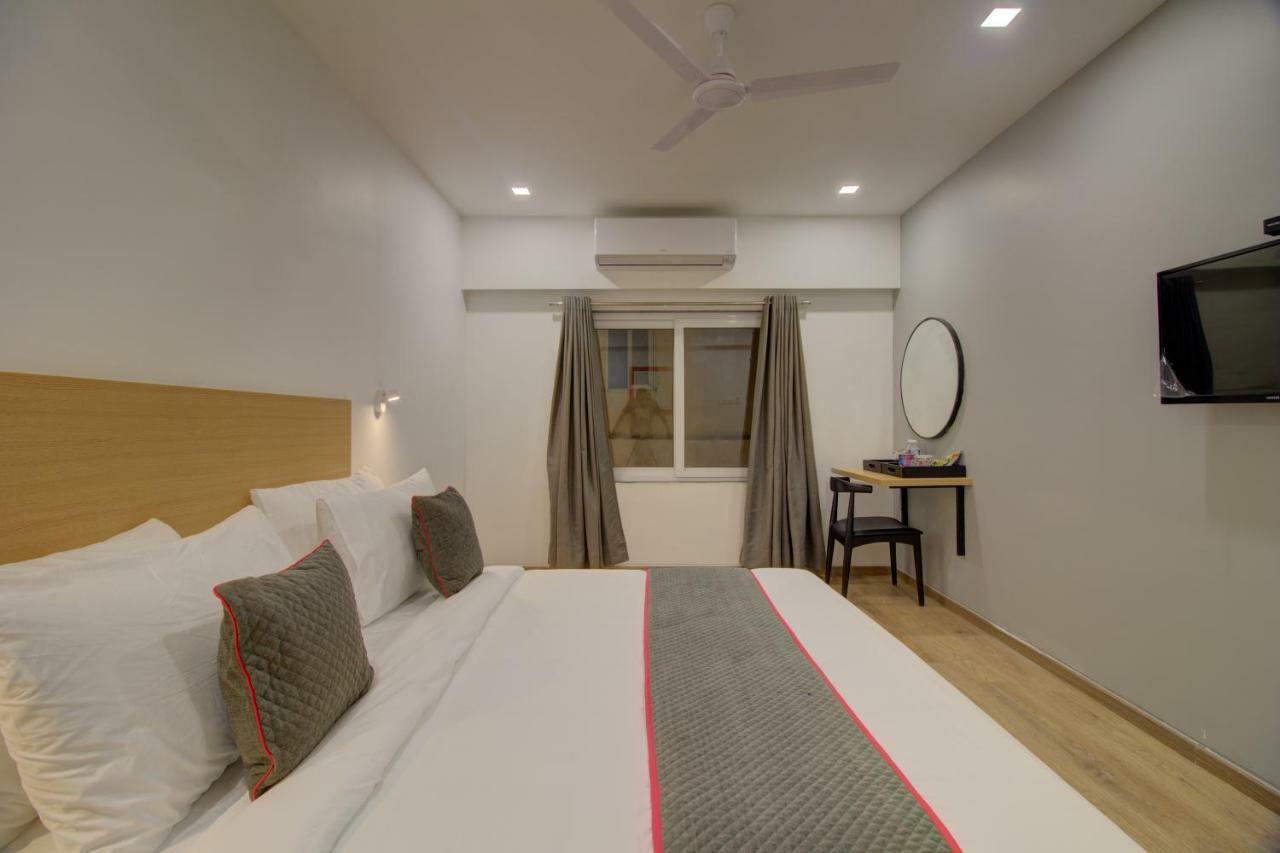 Townhouse Oak Kopar Khairane Navi Mumbai Formerly Ivy Hotel ภายนอก รูปภาพ