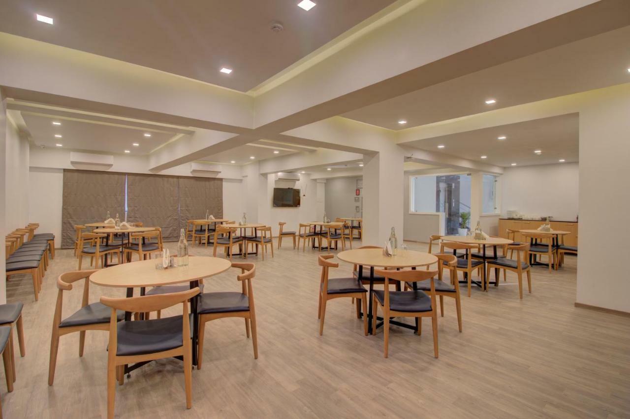 Townhouse Oak Kopar Khairane Navi Mumbai Formerly Ivy Hotel ภายนอก รูปภาพ
